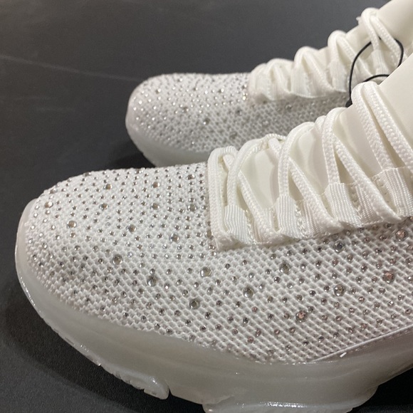 Maxed in Bling White Sneakers; Size 8 - Picture 7 of 7